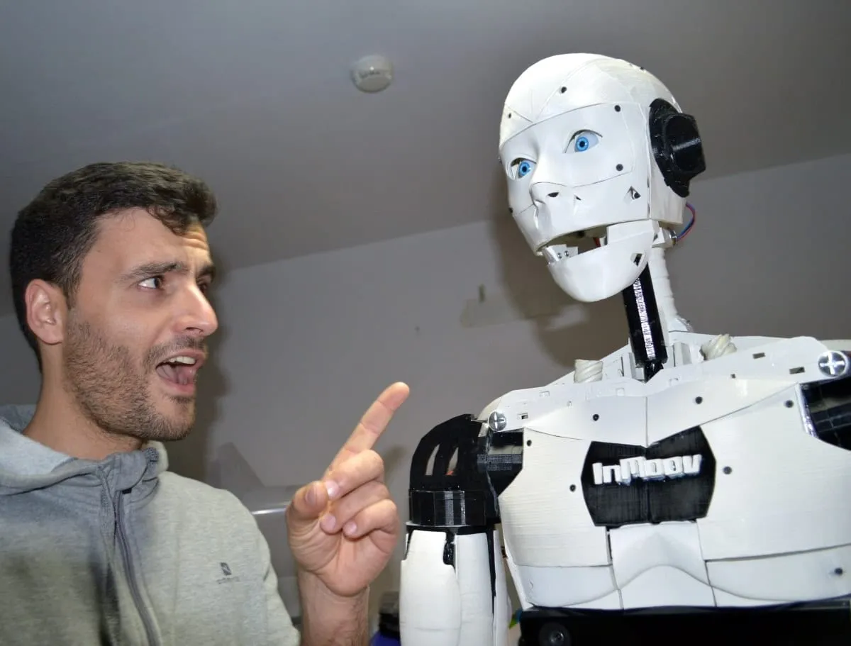 Talking to InMoov face to face