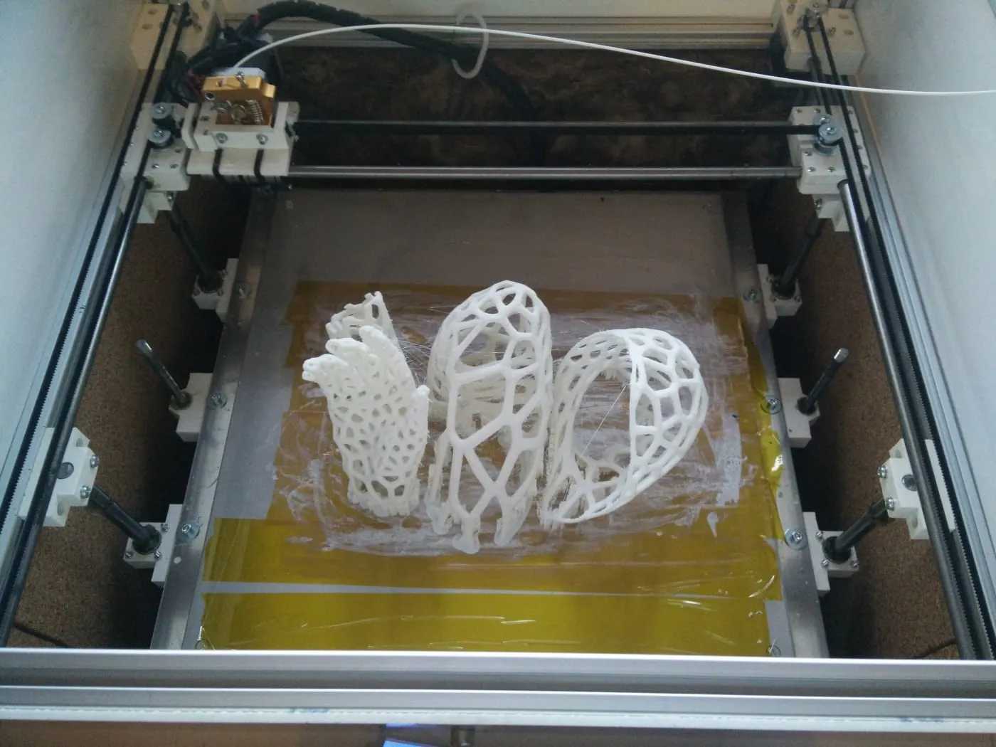 Parts printing on the 3D printer bed